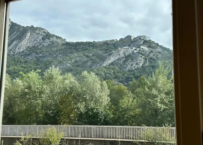 Quais De גרנובל